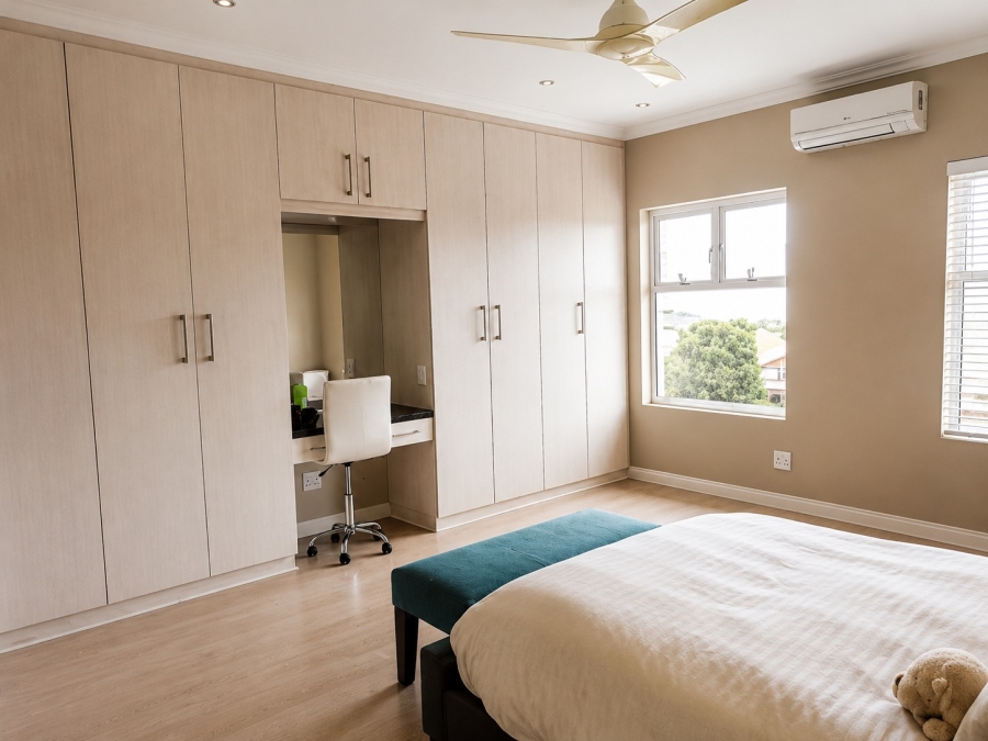 4 Bedroom Property for Sale in Beacon Bay Eastern Cape